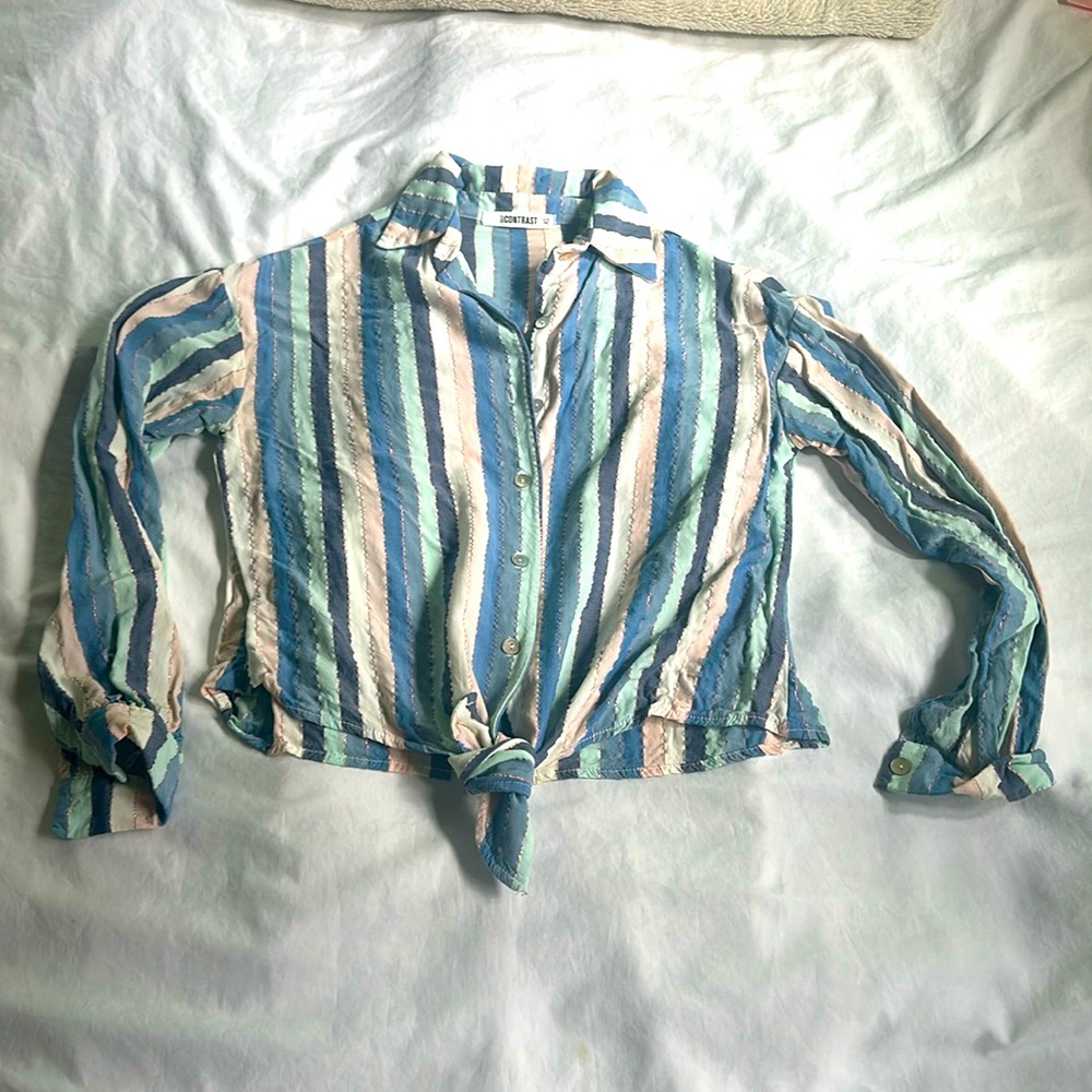 Self Contrast blouse. Size XS